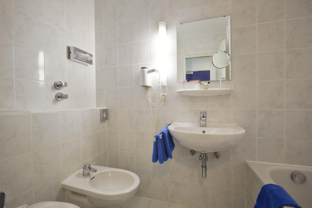 Konigswache 3*